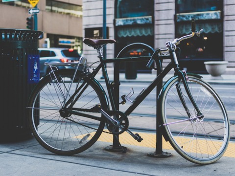 電動アシスト自転車のバッテリーでスマホの充電やコンセントとして使える機器が欲しい